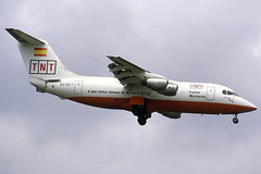 TNT/Panair BAe 146-200QC EC-ELT BCN 18/08/1995