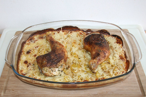 31 - Chicken legs on potatoes - Finished baking / Hähnchenschenkel im Kartoffelbett - Fertig gebacken
