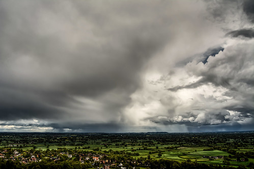 uk sky storm rain weather clouds countryside nikon day skies view cloudy outdoor gb vista convection storms viewpoint waterdroplets stormclouds icecrystals cloudscapes stormcell d7100 nikonafsdxzoomnikkor1855mmf3556gedii cloudsstormssunsetssunrises storminsky latierraunparaiso