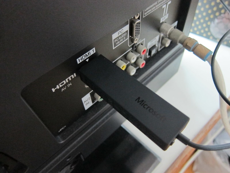 Microsoft Wireless Display Adapter - Plugged To TV