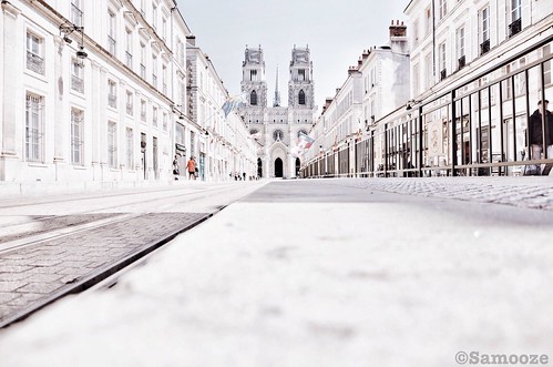 street city travel light white france architecture nikon view cathedral bright streetphotography cathédrale lumiere streetview orléans surexposition streetstyle nikonphotography surexposer