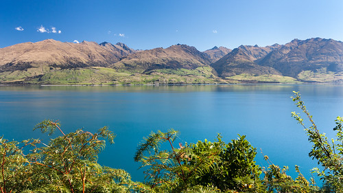 blue newzealand sky mountain lake green water canon landscape sigma wideangle southisland otago lakewanaka theneck sigma1020 450d