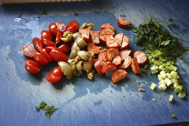 Salad Love's Chorizo, Green Olives & Whole-Wheat Pasta
