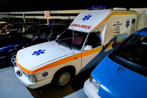 tatra 613 sv fast ambulance retroautomuzeum classic car museum socialistic muzeum socialistických vozidel