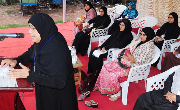 A seminar, organised by Jamaat women wing in Kozhikode (Courtesy: JIH)