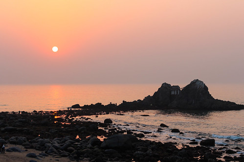 sunset japan shrine fukuoka meotoiwa 夫婦岩 itoshima 糸島 糸島夫婦岩