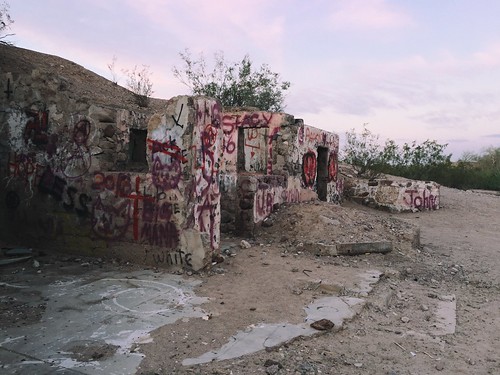 vscocam photography iphoneography cibola california ca architecture ruins graffiti desert morning sunrise desolate creepy