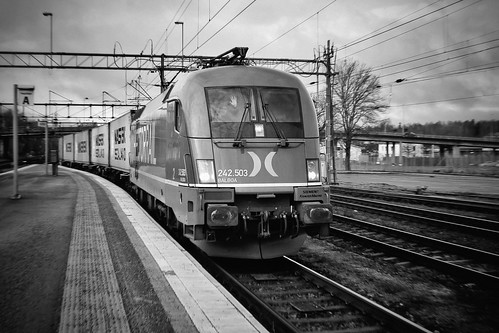 br 242 hectorrail godståg hallsberg 2012 svartvitt