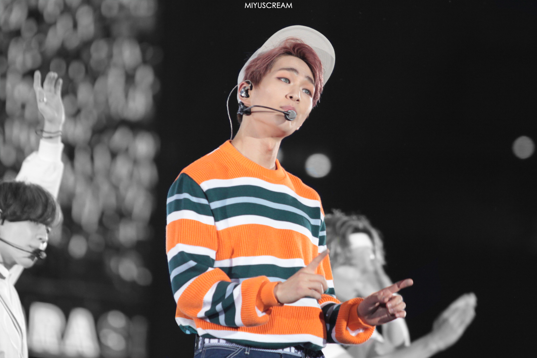 150523 Onew @ Dream Concert 2015 18371948595_1a8770aa7f_o