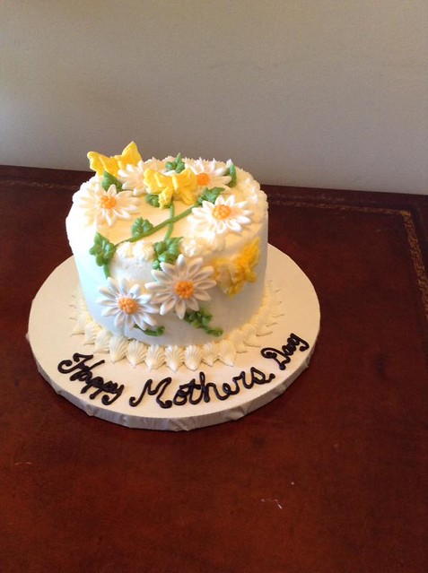 Mothers Day Cake by Lela Luster of Confetti Cakes