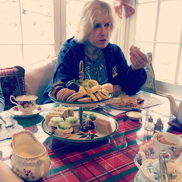 Having tea with my mama for Mother's Day!