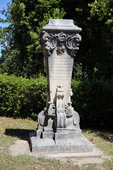 Alès, un socle d-un buste disparu - Photo of Saint-Privat-des-Vieux