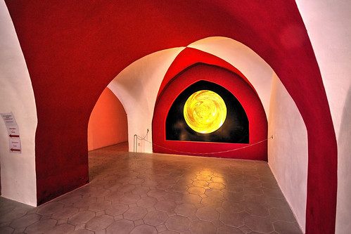 gmund austria osterreich carinzia carinthia haus casa interno rosso sole lampada corridoio casadellemeraviglie arte artisti premioeden canon eos600d sigma franco600d