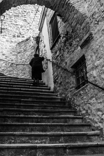 goingtothechurch pietramontecorvino puglia italy italia elderlywoman steps footsteps borghipiùbelliditalia
