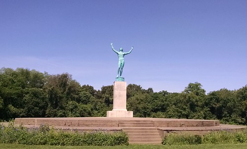 allerton allertonpark carlemilles park sculpture statue sunsinger