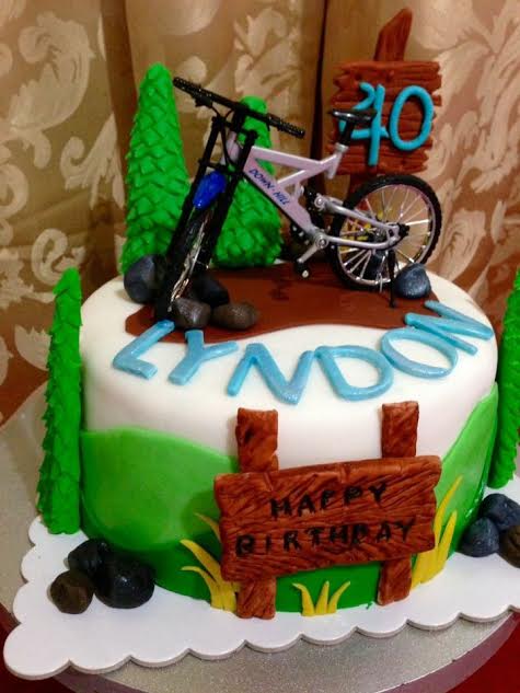 Bike Themed Cake by Jackie Revecho
