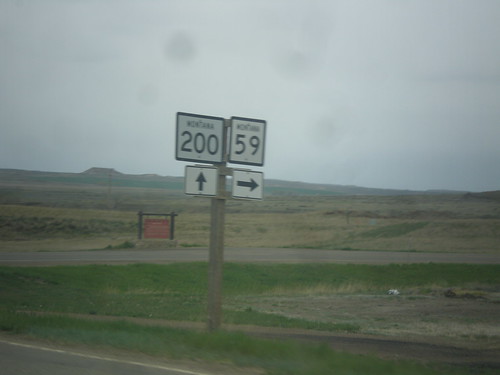 sign montana intersection shield garfieldcounty mt200 mt59