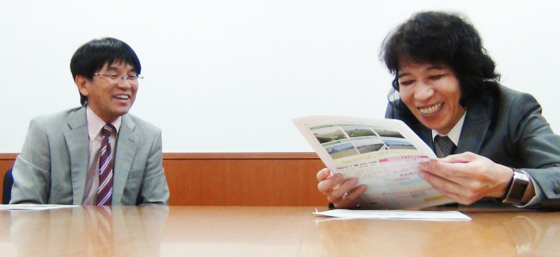 （左）日本大学習志野高等学校：倉又 勇一先生（当時）・（右）にほんの同窓会：中村 充代表理事