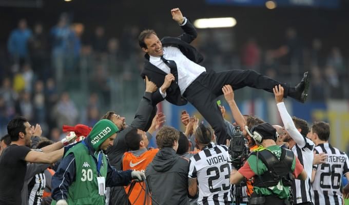 150502_ITA_Sampdoria_v_Juventus_0_1_Juve_players_celebrate_with_coach_Massimiliano_Allegri
