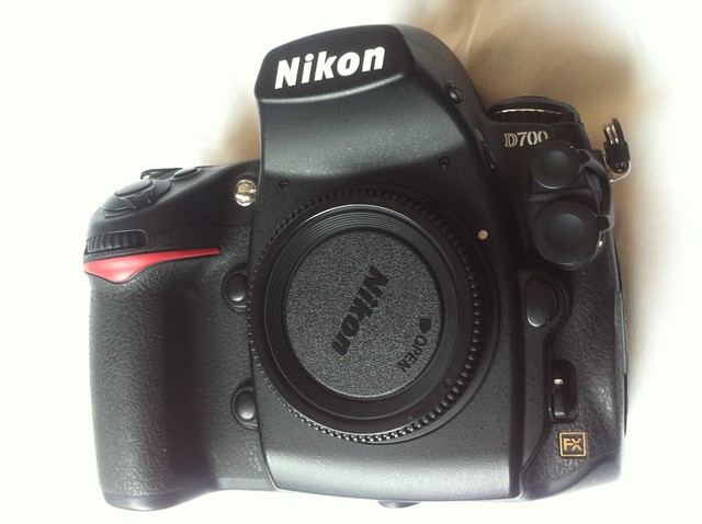 NIKON D700 – 4K Shot –Full Box - 19 trệu -X.Tay NHẬT (ĐT:0122 2950080)